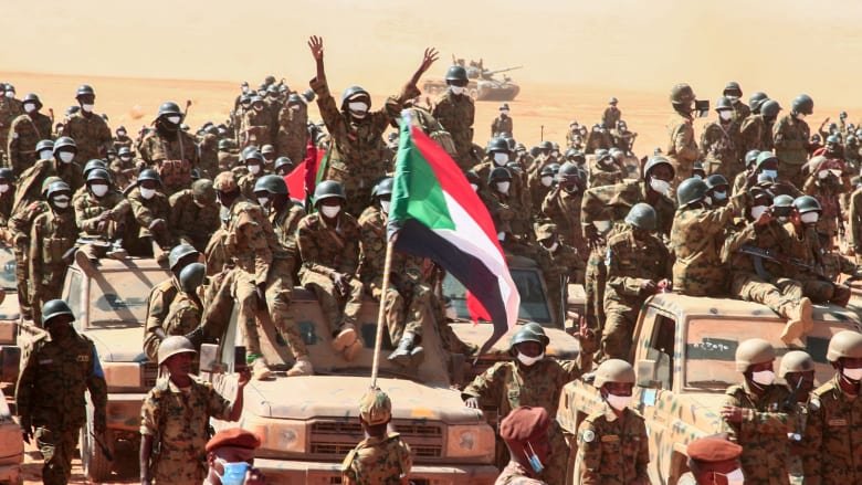 الجيش ينهب