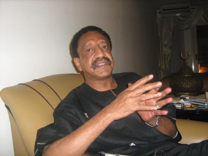 الواثق كمير